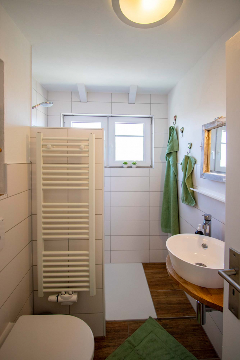 Das Badezimmer in der Ferienwohnung Odenwald in 74722 Buchen (Odenwald). 