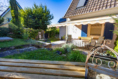 Die Terrasse mit Garten in der Ferienwohnung Bauland in Buchen (Odenwald)