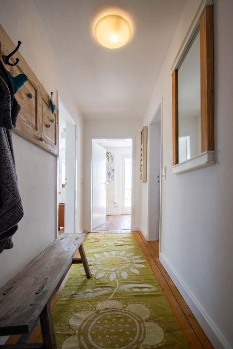 Der Flur mit Garderobe in der Ferienwohnung Odenwald in 74722 Buchen (Odenwald). 