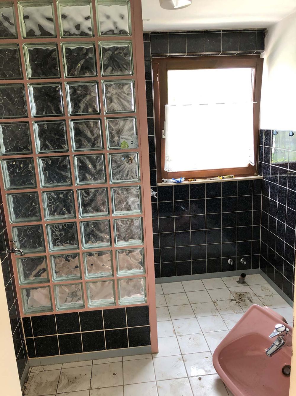 Während der Sanierung von Paulas Ferienhaus in Buchen (Odenwald)