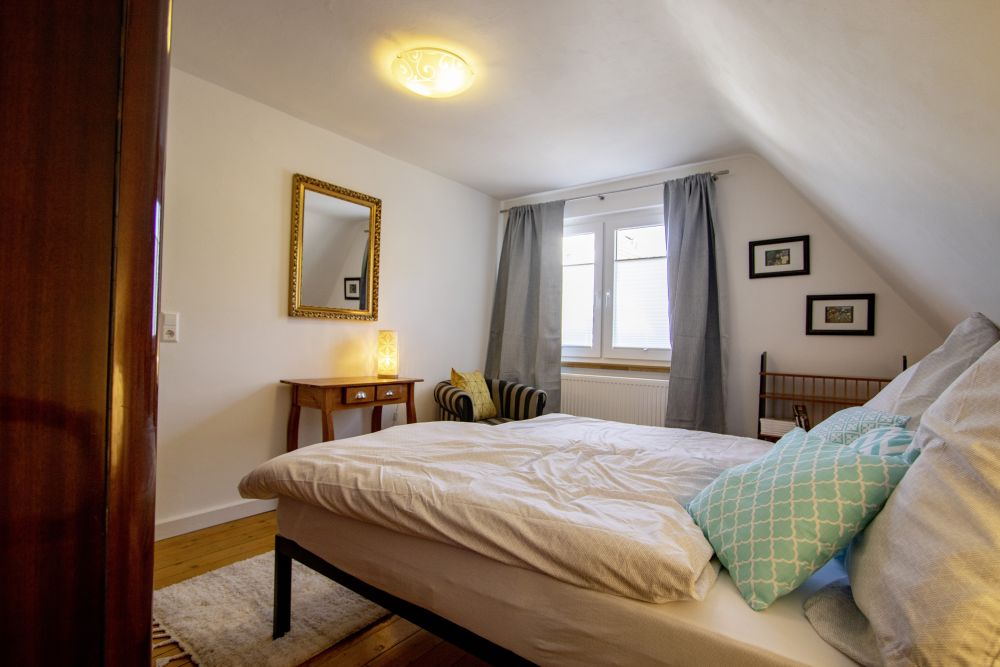 Blick in der Schlafzimmer in der Ferienwohnung Odenwald